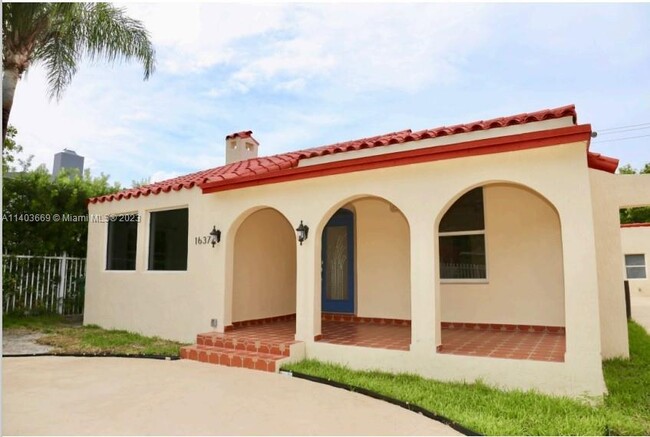 property at 1637 SW 16th St