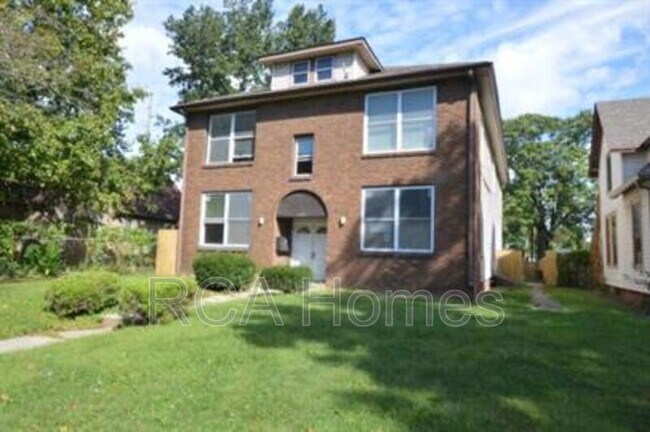 property at 1112 Pleasant St