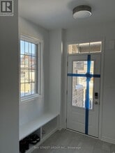 9 Moss Dr in Markham, ON - Building Photo - Building Photo