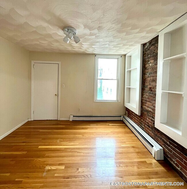 145 Princeton St in Boston, MA - Building Photo - Building Photo