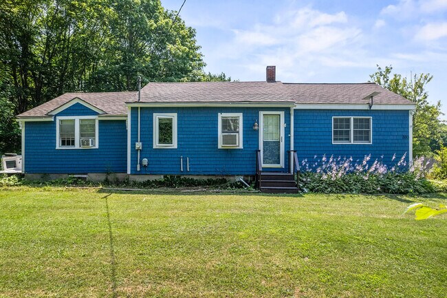 333 Old County Rd in Rockland, ME - Building Photo - Building Photo