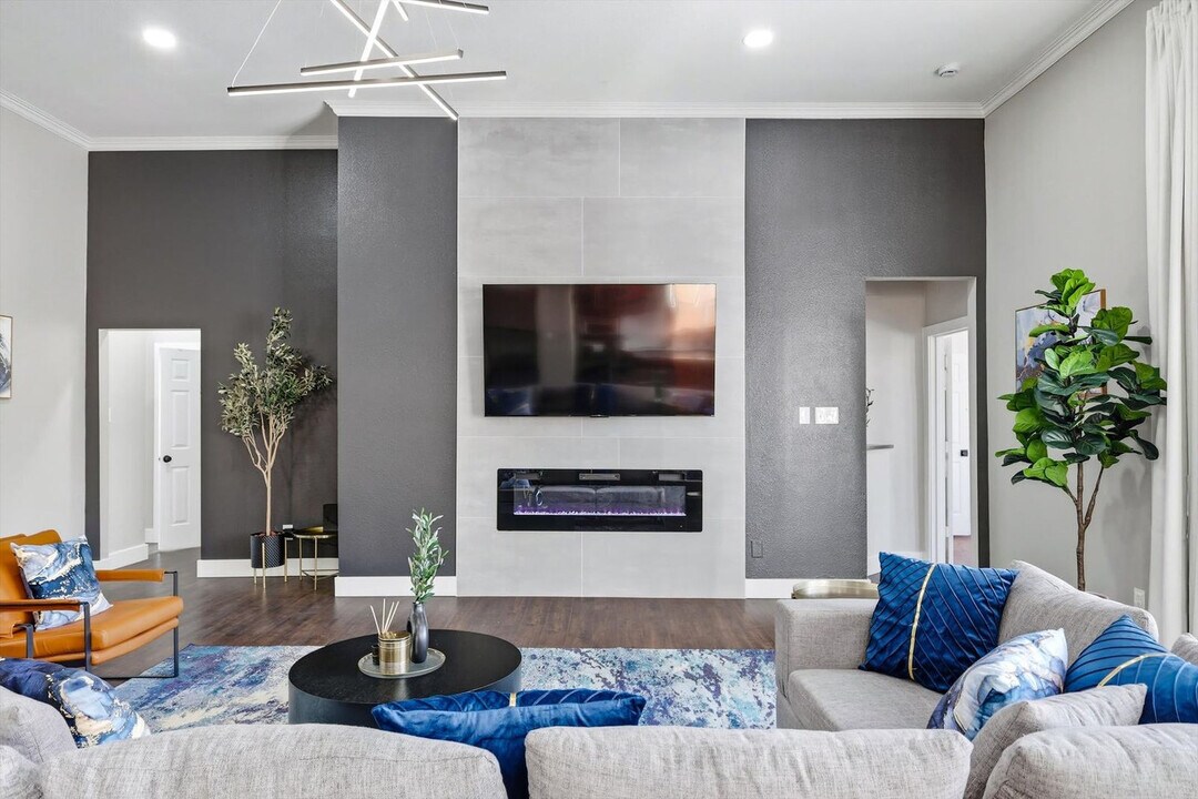 5709 Courtney Cir in Haltom City, TX - Building Photo