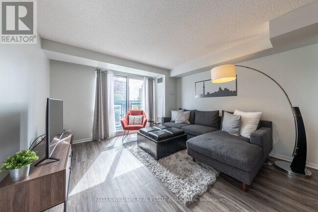 property at 75-475 Dalhousie St