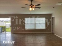 9613 Lemon Drop Lp in Sun City Center, FL - Building Photo - Building Photo