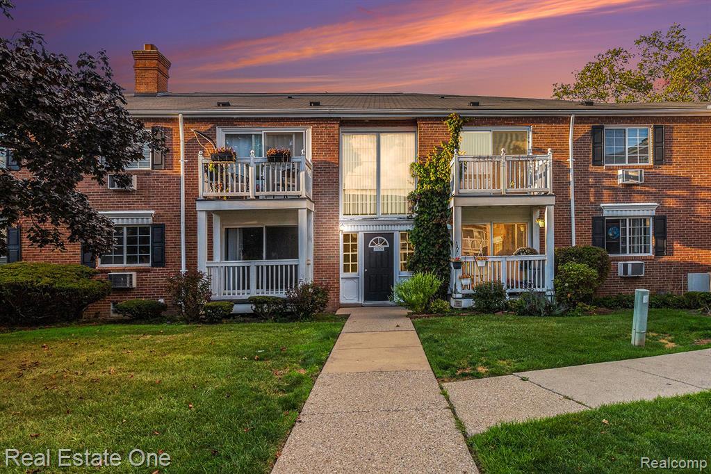 2420 Parmenter Blvd in Royal Oak, MI - Building Photo