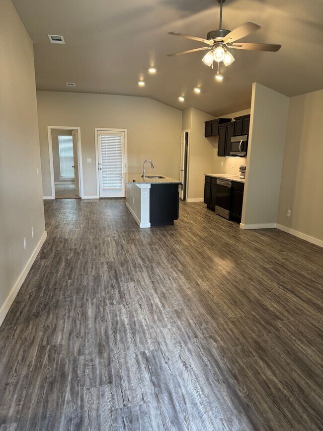 3216 Waverly Ave in Lubbock, TX - Building Photo - Building Photo