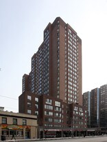 Horizon on Bay in Toronto, ON - Building Photo