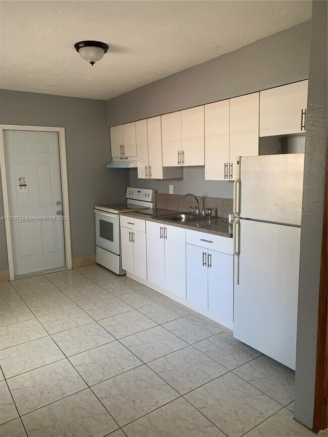 6023 SW 36th Ct Apartments and Nearby Miramar Apartments For Rent