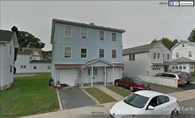 Dover NJ - 4 Residential Incomes in Dover, NJ - Building Photo - Building Photo