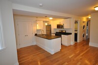 658 Massachusetts Ave, Unit 1 in Boston, MA - Building Photo - Building Photo