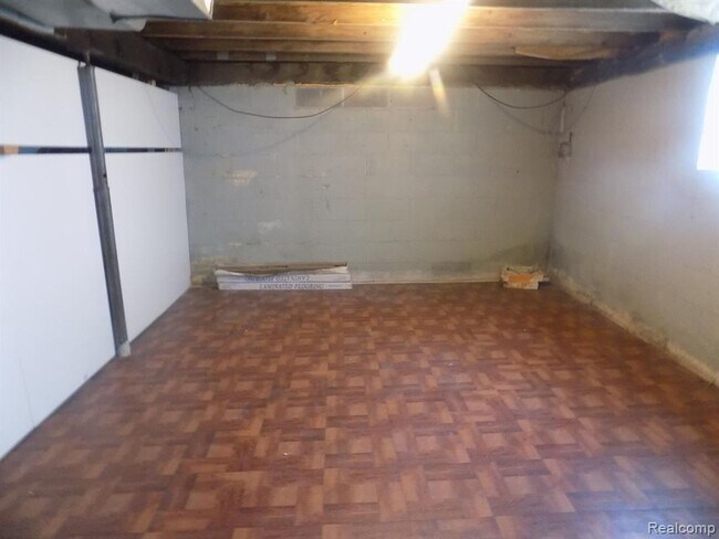 17940 Glendale St in Roseville, MI - Building Photo - Building Photo