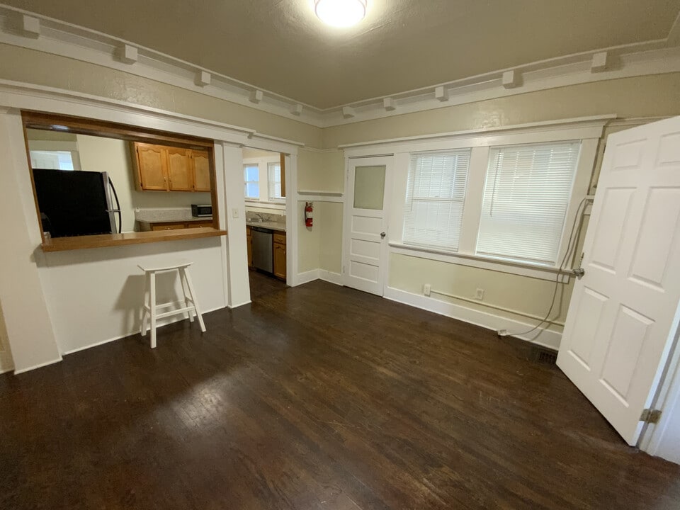 1175 W 30th St in Los Angeles, CA - Building Photo