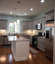 18 Equestrian Ln in Chelmsford, MA - Building Photo - Building Photo