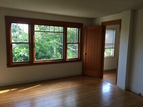 43 Bishop Rd, Unit 2 in Crockett, CA - Building Photo - Building Photo