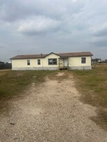 224 Troy View Dr in Troy, TX - Building Photo