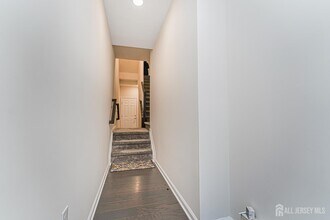 307 Peyton Pl in New Brunswick, NJ - Building Photo - Building Photo