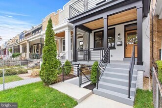 707 Hamilton St NW in Washington, DC - Foto de edificio - Building Photo