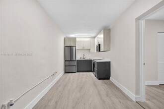 3030 NW 16th St in Miami, FL - Building Photo - Building Photo