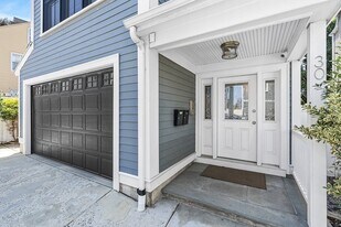 30 Middle St, Unit 2 in Boston, MA - Building Photo