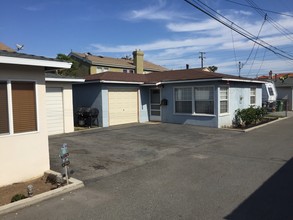 Delores Bungalows in Carson, CA - Building Photo - Building Photo