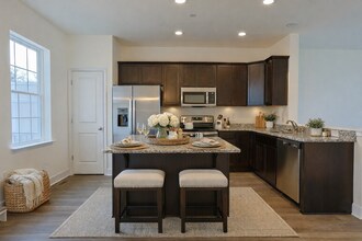 183 Holstein Dr in Hanover, PA - Building Photo - Building Photo