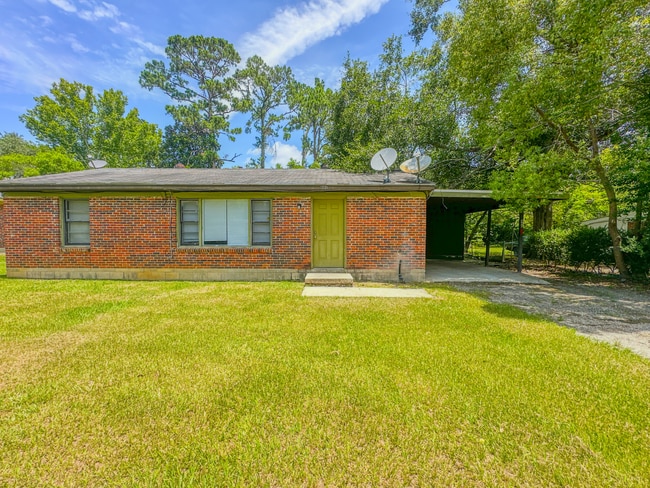property at 800 Stillwater Dr