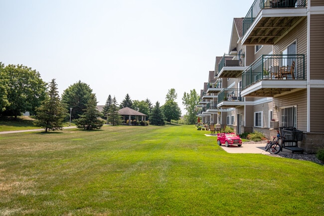 The Preserve at Commerce in Rogers, MN - Building Photo - Building Photo
