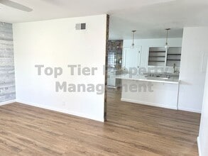 2543 Prestwick Ave in Concord, CA - Building Photo - Building Photo
