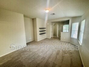 11310 Jim Thorpe Ln in Austin, TX - Building Photo - Building Photo