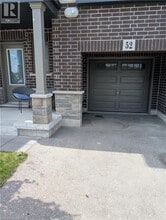 124 Compass Trail in Cambridge, ON - Building Photo - Building Photo