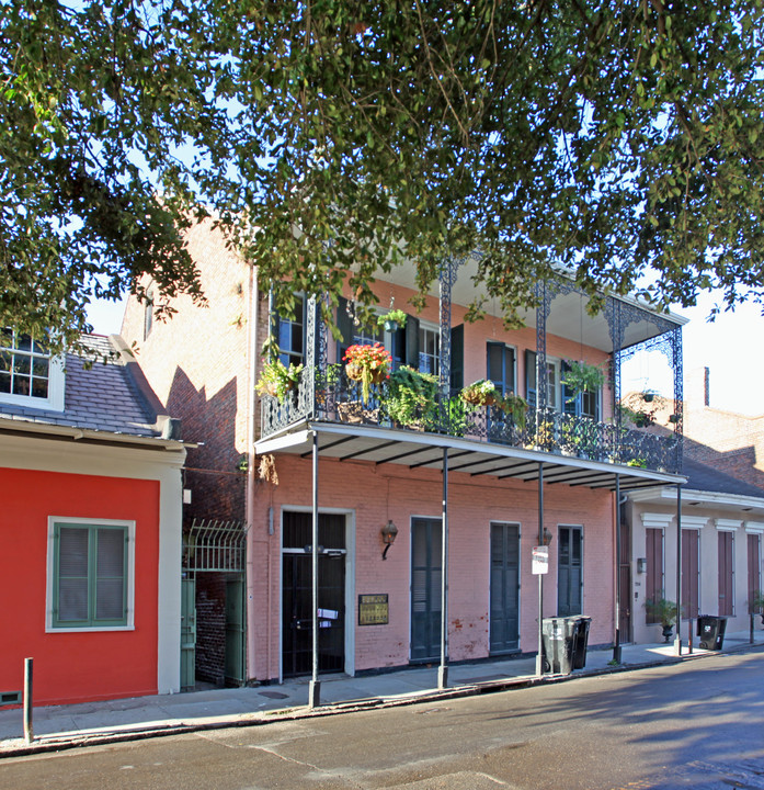 718 Barracks St in New Orleans, LA - Foto de edificio