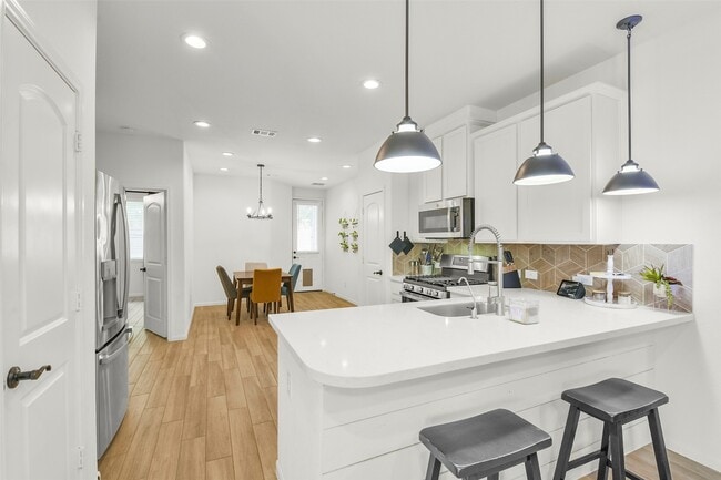 property at 5526 Hyde Park Dr