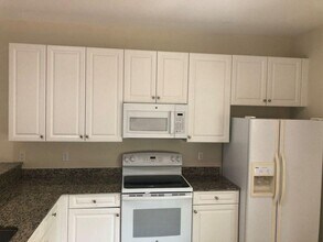 4216 Leo Ln in Riviera Beach, FL - Building Photo - Building Photo