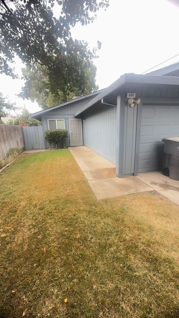 property at 232 S 6th Ave