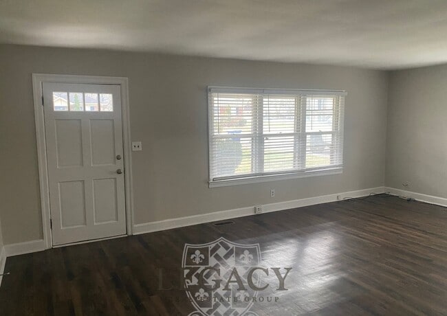 210 W Lokey Ave in Murfreesboro, TN - Building Photo - Building Photo