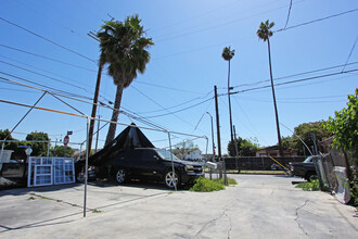 9409 Baring Cross St in Los Angeles, CA - Building Photo - Building Photo