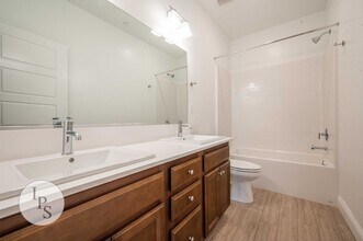 352 N Millard Ave in Fresno, CA - Building Photo - Building Photo