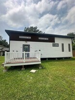 1915 Fredonia Dr in Houston, TX - Building Photo