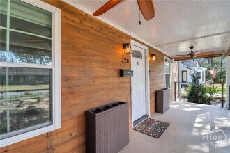 228 E 60th St in Savannah, GA - Building Photo - Building Photo