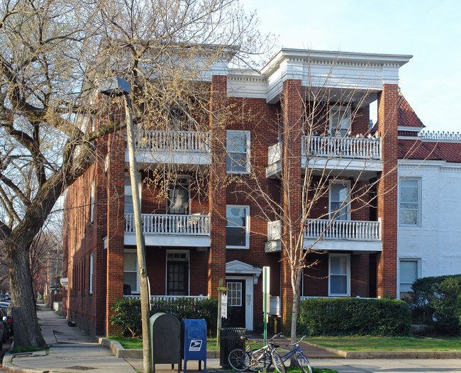 Elmo Apartments in Richmond, VA - Building Photo - Building Photo