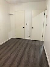 923 E 21st St in Long Beach, CA - Foto de edificio - Building Photo