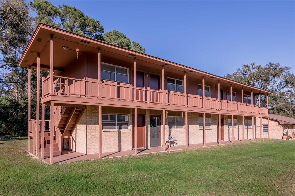 120 McAdams Ln-Unit -H in Huntsville, TX - Building Photo