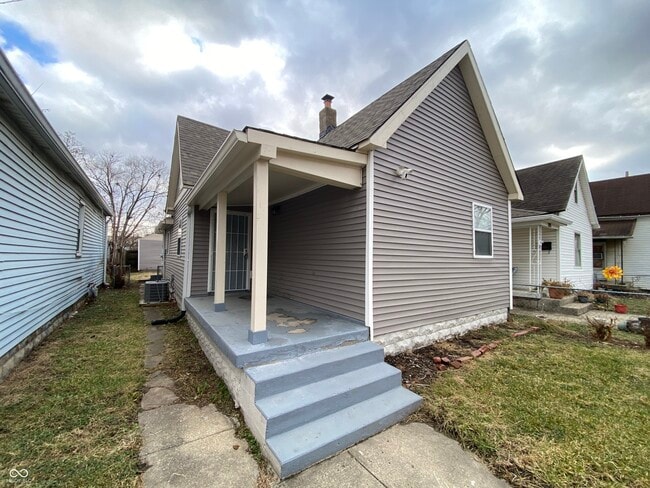2121 Webb St in Indianapolis, IN - Building Photo - Building Photo