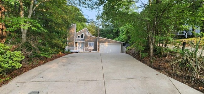8006 Briardale Dr in Charlotte, NC - Building Photo - Building Photo