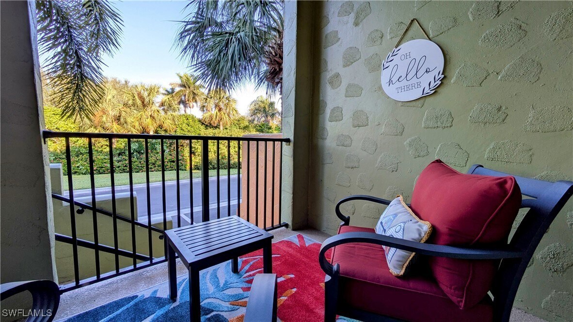 9051 Capistrano St N in Naples, FL - Building Photo