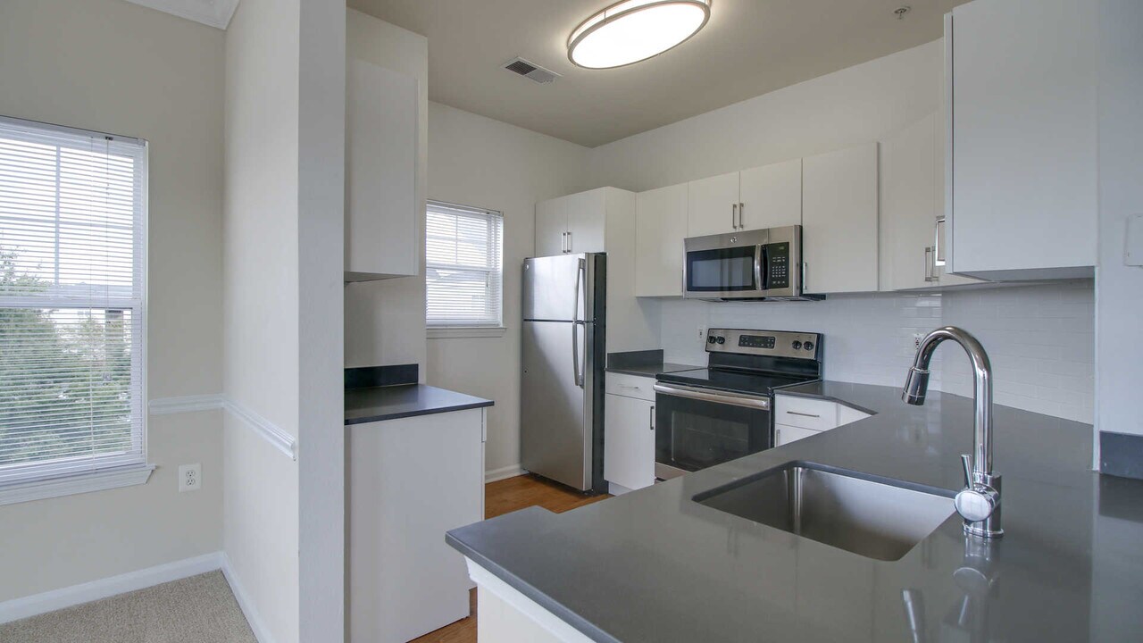 Reserve at Potomac Yard in Alexandria, VA - Foto de edificio