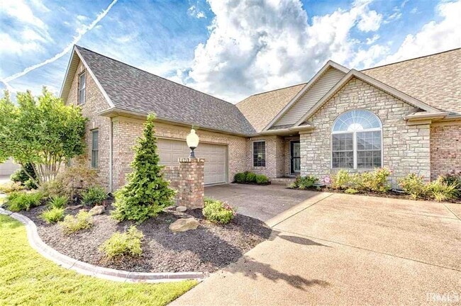 property at 2035 Long Cove Cir