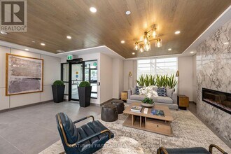 4286 King St E in Kitchener, ON - Building Photo - Building Photo