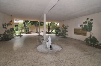 215 N Kenwood St in Glendale, CA - Building Photo - Building Photo