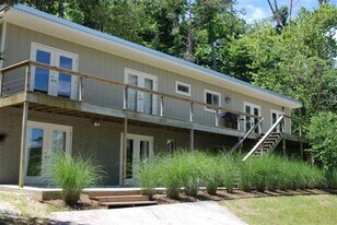 8050 Rockwood Ln in Rogers, AR - Building Photo